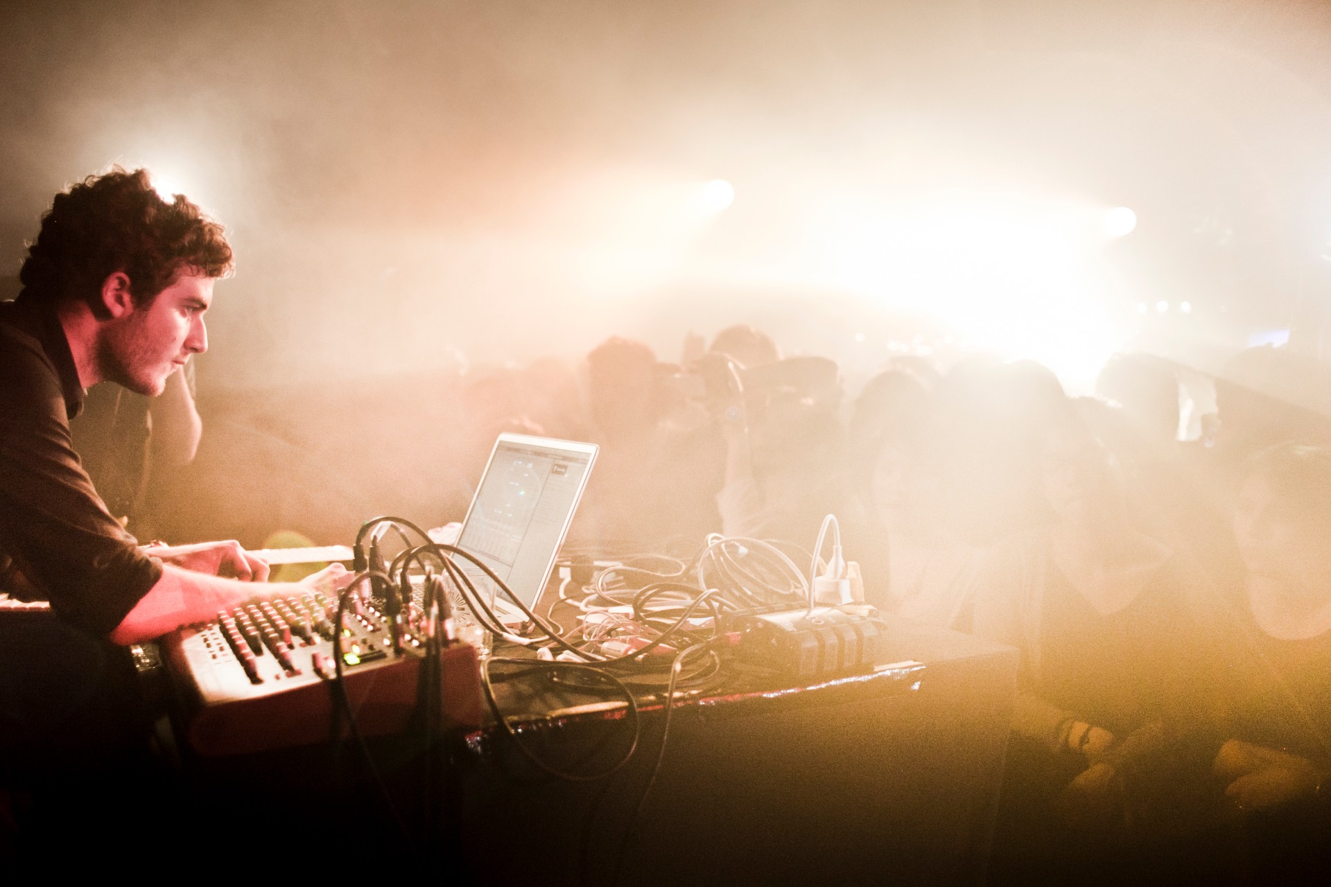 Unsound ogłasza: Nicolas Jaar poprowadzi ensemble polskich i zagranicznych muzyków